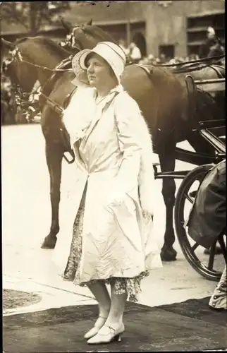 Foto Ak Prinzessin Juliana der Niederlande, Kutsche, Pferde