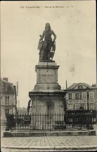 Postkarte Chartres-Eure et Loir, Statue von Marceau