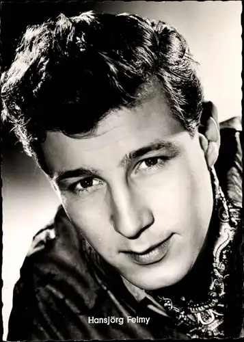 Ak Schauspieler Hansjörg Felmy, Portrait, Film Haie und kleine Fische