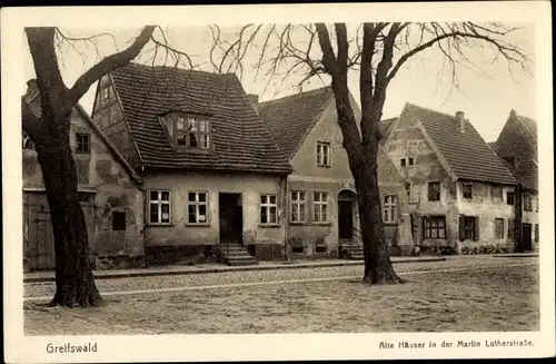Ak Greifswald in Mecklenburg Vorpommern, Alter Häuser, Martin Lutherstraße