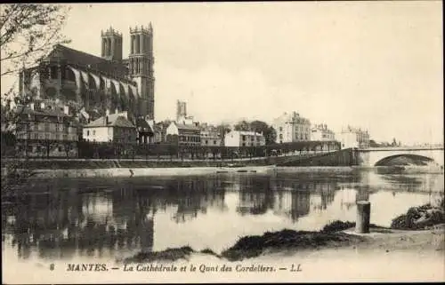 Ak Mantes la Jolie Yvelines, Die Kathedrale, Quai des Cordeliers