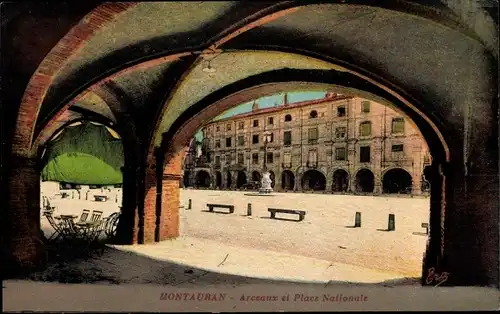 Postkarte Montauban Tarn et Garonne, Arceaux, Place Nationale