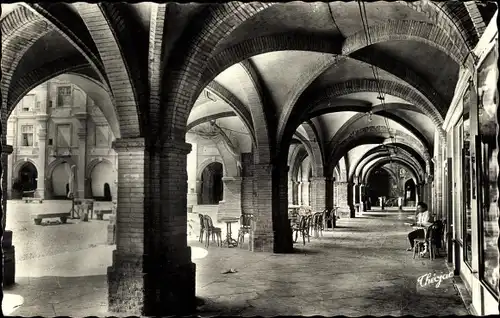 Postkarte Montauban Tarn et Garonne, Arkaden des Place Nationale