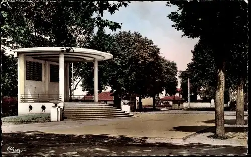 Ak Castelsarras in Tarn et Garonne, Der Kiosk, Die Spaziergänge