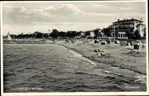 Ak Ostseebad Niendorf Timmendorfer Strand, Strand, Strandkörbe, Segelboot, Sandburgen