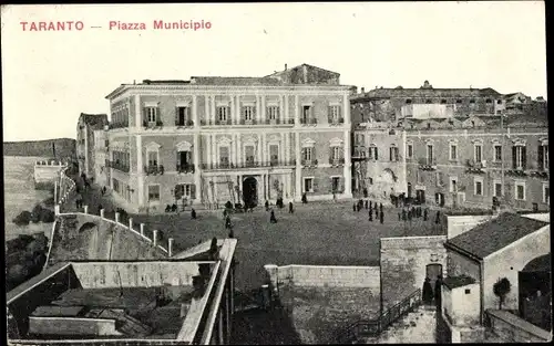 Ak Taranto Puglia Italien, Piazza Municipio