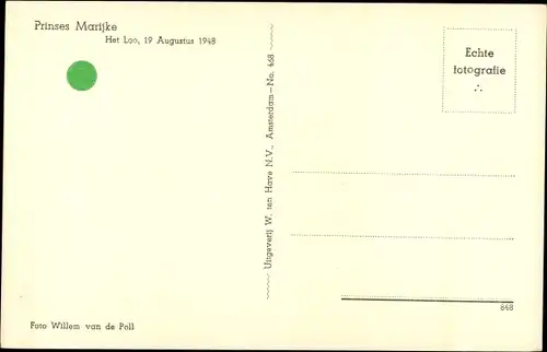 Ak Prinzessin Marijke der Niederlande, Sitzportrait mit Puppe, Het Loo 1948
