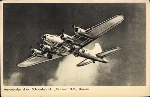 Künstler Ak Britisches Militärflugzeug, Boeing B 17, Bombenwerfer