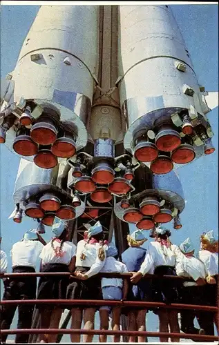 Ak Die jungen Schwärmer, Raumfahrt, Detailaufnahme einer russischen Rakete