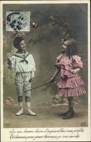 Ak Junge und Mädchen spielen mit Diabolos