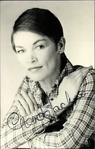 Ak Schauspielerin und Politikerin Glenda Jackson, Portrait, Autogramm