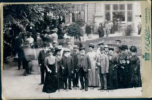 Kabinett Foto Wiesbaden in Hessen, Hühnergesellschaft, Gruppenaufnahme 1909