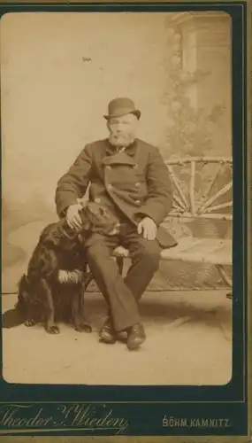 CdV Česká Kamenice Böhmisch Kamnitz Region Aussig, Mann mit Hund, Portrait