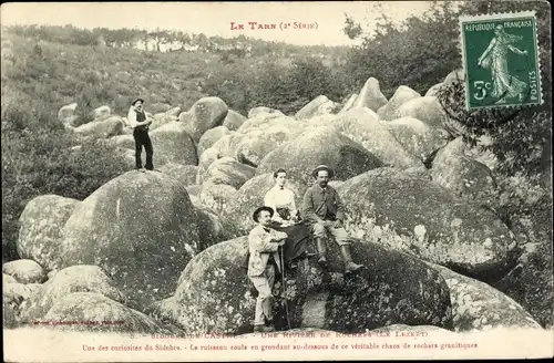 Ak Sidobre de Castres Tarn, Ein Fluss aus Felsen