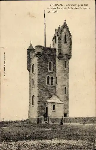 Ak Thiepval Somme, Denkmal zum Gedenken an die Toten des Ersten Weltkriegs