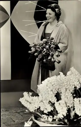 Ak Prinzessin Beatrix, Blumenstrauß, Niederländisches Königshaus, Rotterdam 1960