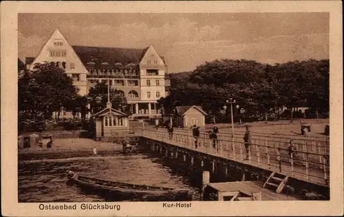 Ak Glücksburg an der Ostsee, Kur-Hotel, Steg, Boot