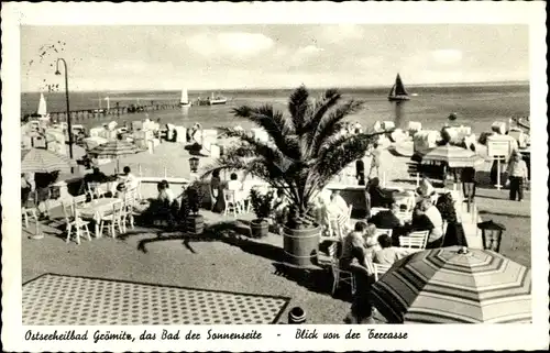 Ak Ostseebad Grömitz in Holstein, Strand von der Terrasse gesehen