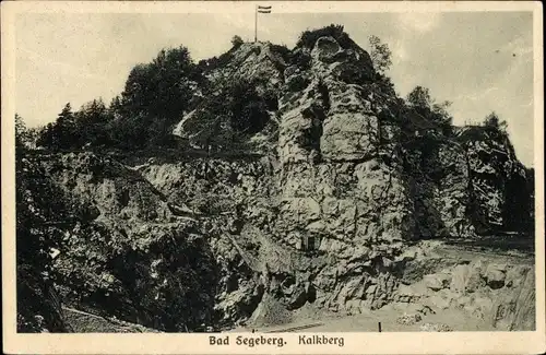 Ak Bad Segeberg in Holstein, Kalkberg, Fahne