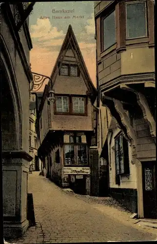 Ak Bernkastel Kues Rheinland Pfalz, Altes Haus am Markt
