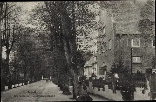 Ak Varel in Oldenburg Jadebusen, Windallee, Reichsbankgebäude