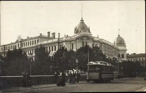 Foto Ak Riga Lettland, Straßenpartie, Straßenbahn 113