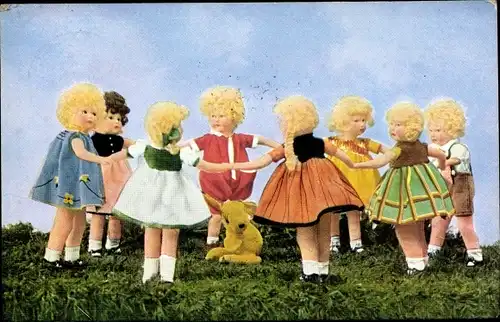 Ak Puppen in Tanzkreis, Hase, Putzipuppen und Mutzitiere