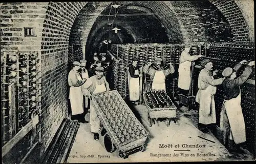Ak Marne, Moet et Chandon, Lagerung von Weinen in Flaschen