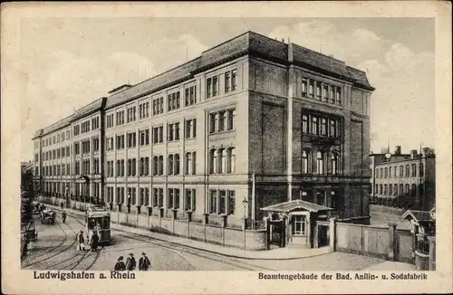 Ak Ludwigshafen am Rhein, Beamtengebäude der Bad. Anilin- u. Sodafabrik