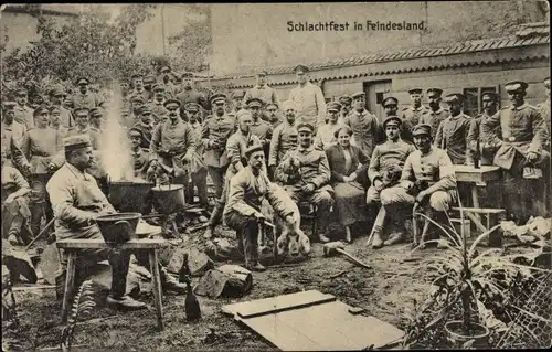 Ak Deutsche Soldaten, WK I, Schlachtfest