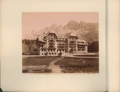 Foto Lago di Carezza Karersee Südtirol, Karerseehotel, Rosengarten