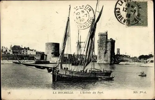 Ak La Rochelle Charente Maritime, Hafeneinfahrt