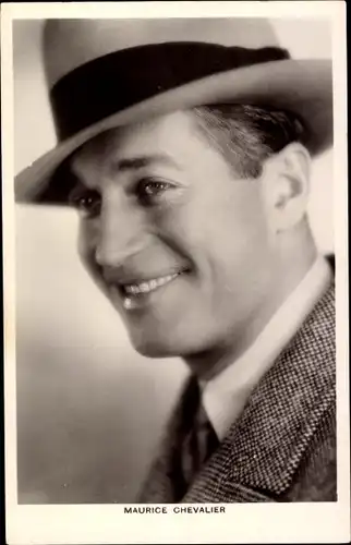 Ak Schauspieler Maurice Chevalier, Portrait