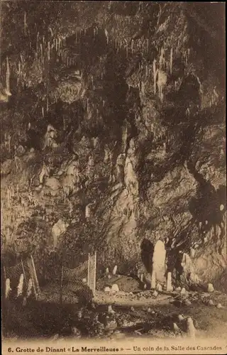 Ak Dinant Wallonie Namur, Grotte de Dinant La Merveilleuse, eine Ecke der Salle des Cascades
