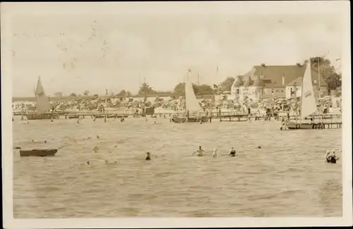 Ak Kellenhusen an der Ostsee, Strand, Badegäste, Segelboote