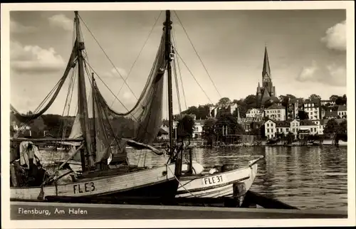 Ak Flensburg in Schleswig Holstein, Hafen, Fischerboote