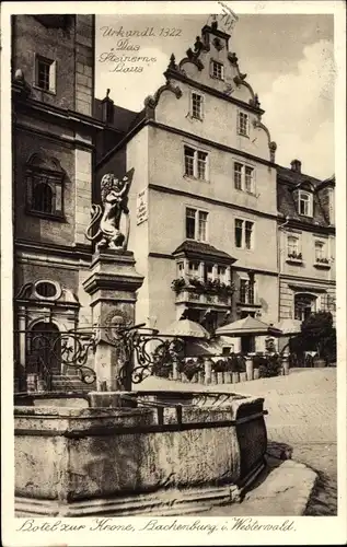 Ak Hachenburg im Westerwald, Hotel zur Krone, Brunnen