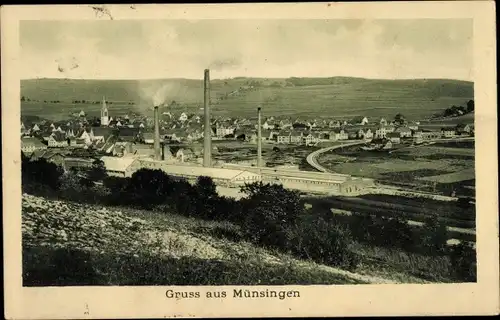 Ak Münsingen in Württemberg, Teilansicht, Fabrik, Schornsteine
