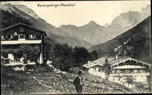 Ak Pfandlhof bei Kufstein in Tirol, Teilansicht, Kaisergebirge