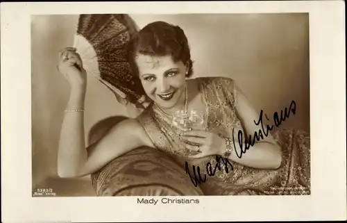 Ak Schauspielerin Mady Christians, Portrait, Fächer, Sektglas, Autogramm