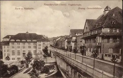 Ak Neunkirchen im Saarland, Vogelstraße, Evangelisches Gemeindehaus, Fest- und Turnhalle