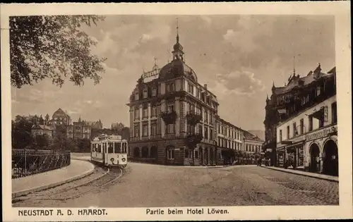 Ak Neustadt an der Haardt Neustadt an der Weinstraße, Partie beim Hotel Löwen, Straßenbahn 3