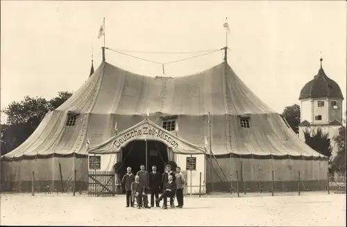 Foto Ak Memmingen, Westertor, Deutsche Zelt-Mission, Männer, Gruppenbild