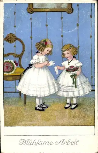 Künstler Ak Döring, Lia, Mühsame Arbeit, zwei Mädchen in weißen Kleidern