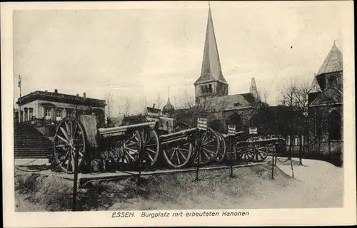 Ak Essen im Ruhrgebiet Nordrhein Westfalen, Burgplatz mit erbeuteten Kanonen, I WK