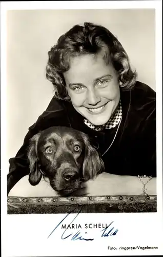 Ak Schauspielerin Maria Schell, Portrait, Hund, Autogramm