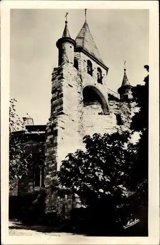 Ak Auvillar Tarn et Garonne, Glockenturm und Türme der Kirche Saint-Pierre