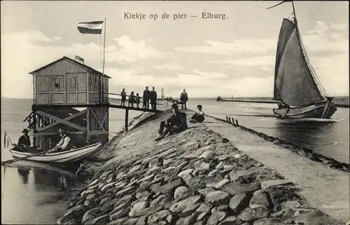 Ak Elburg Gelderland, Auf der Mole, Pier, Boote