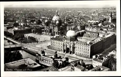 Ak Berlin Mitte, Dom, königliches Schloss, Fliegeraufnahme