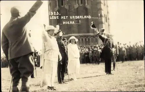 Foto Ak Königin Wilhelmina der Niederlande, Es lebe das Vaterland, 1923